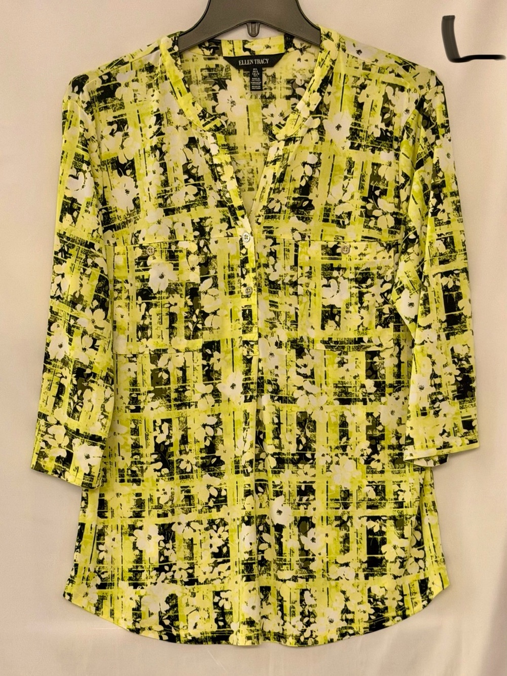 Ellen Tracy Neon Yellow and Black Abstract V-Neck Tunic